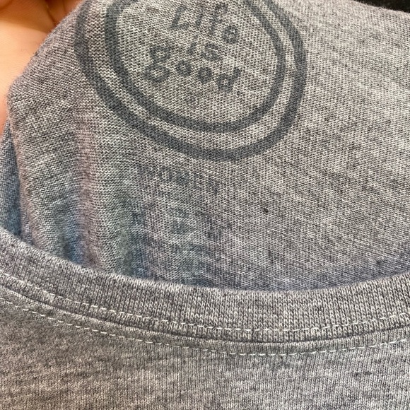 Life Is Good Womens Medium Gray Long Sleeve Vneck Love Snow Flake Graphic Tshirt - Picture 4 of 8